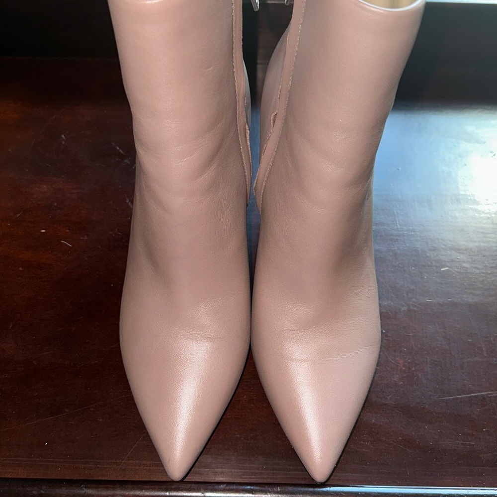 Marc Fisher LTD Cream Leather Boots - Picture 4 of 8